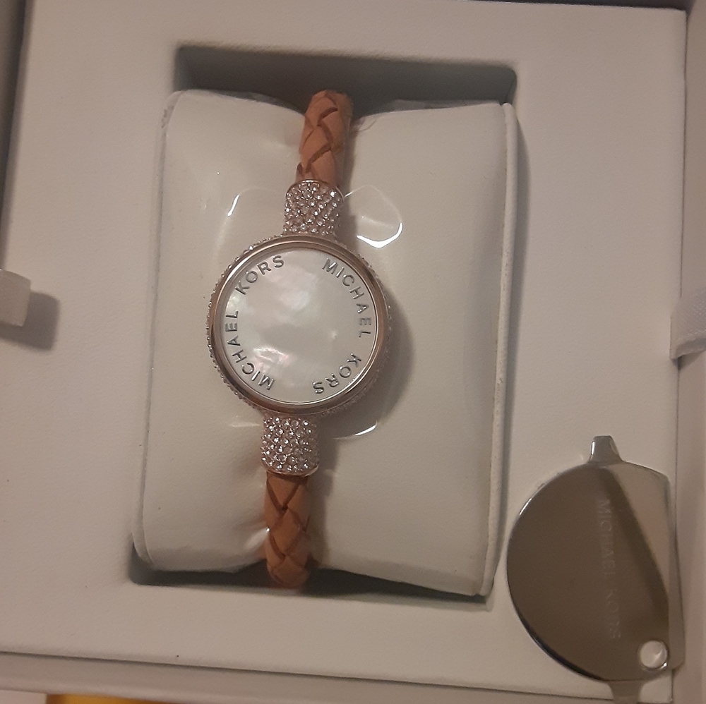 Original michael kors activity tracker